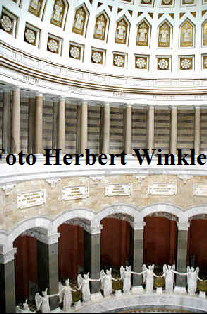 Innenhalle der Befreiungshalle