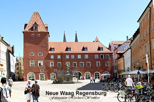 Neue Waag am Haidplatz