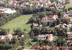 Schlo mit Parkanlage