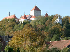 Vergrerung Blick von der Autobahn zur Burg